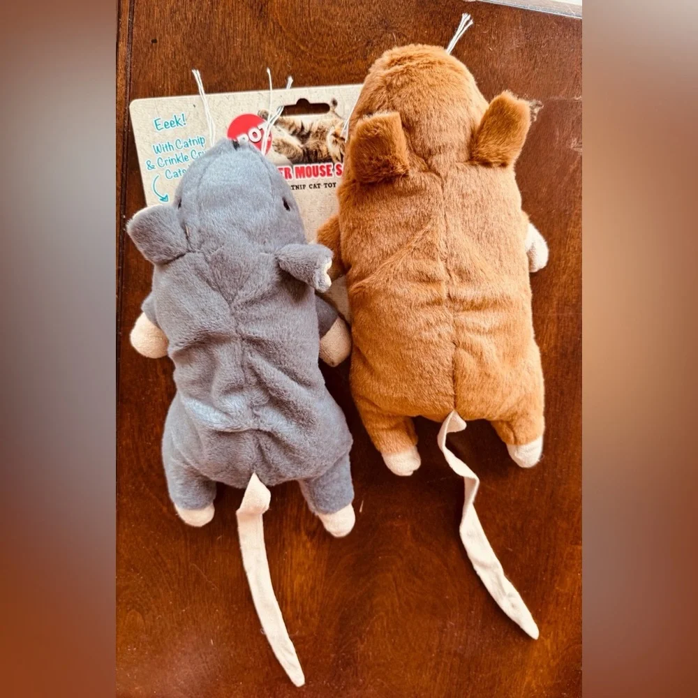 NWT Set of 2 extra large cat catnip mouse toys 11 inches hunting kitty playtime